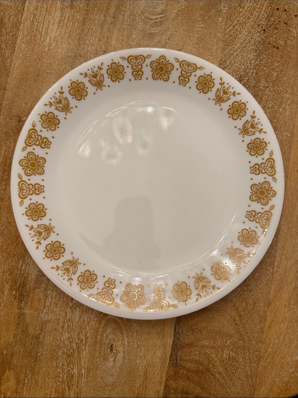 Set 5️⃣ Vintage Corelle Butterfly Dinner Plates. 🌟as seen in Taylor Swift video